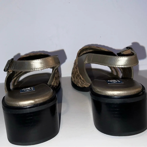 Selby, 7.5 2E,active flex, leather upper, 2”block heel, adjustable sling back - Picture 4 of 12